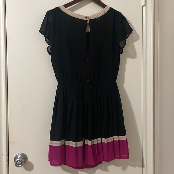 I Love HB 1 Dress Sz M Black Fushia Trim Sheer Lined Pleated Skirt - Picture 7 of 11